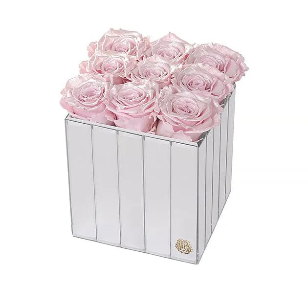 Eternal Roses® Gift Box Pearly Pink Lexington 9 Forever Roses Gift Box