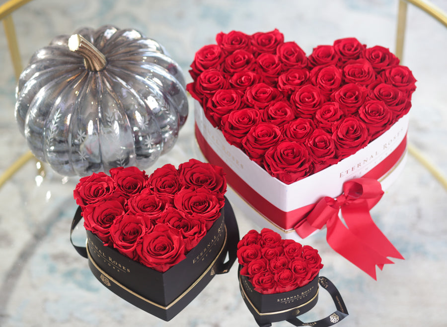 Lucky In Love Roses Gift Box| Flower delivery Lebanon |Send flowers to  Lebanon