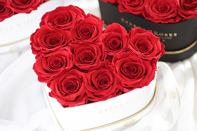 Romantic Heart Shaped Gift - Eternal Roses Gift Box – Eternal Roses®