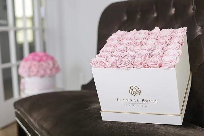 Eternal Roses® Gift Box Lennox Grand Eternal Rose Gift Box - Best Gift for Birthday/Anniversary