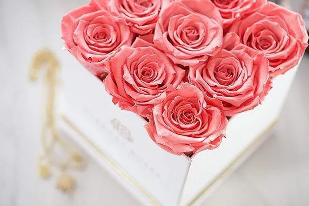 Eternal Roses® Gift Box Lennox Large Eternal Rose Gift Box