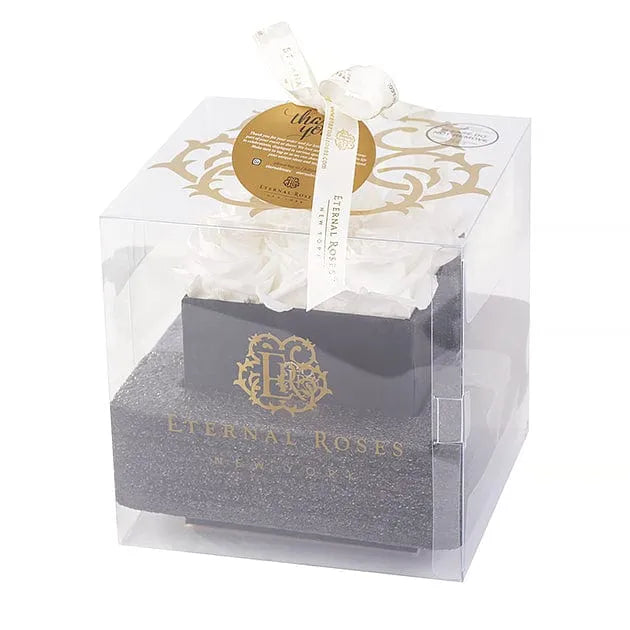 Eternal Roses® Gift Box Lennox Large Eternal Rose Gift Box