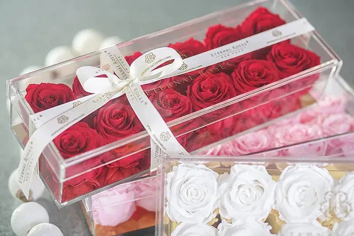 Eternal Roses® Madison Gold Twelve Preserved Roses Gift Box in Pink ...