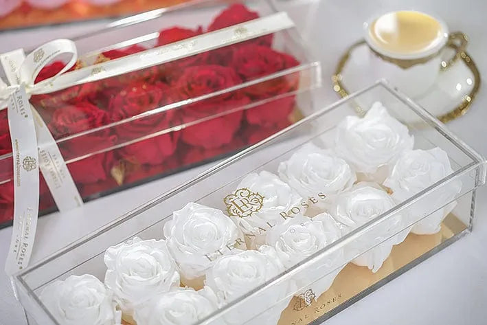 Eternal Roses® Gift Box Madison Gold Twelve Roses Gift Box