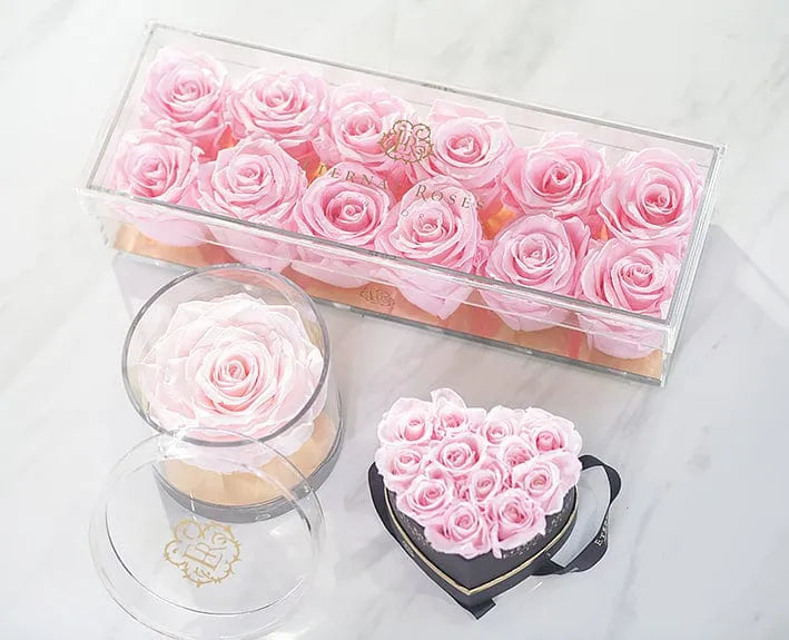 Eternal Roses® Gift Box Madison Gold Twelve Roses Gift Box