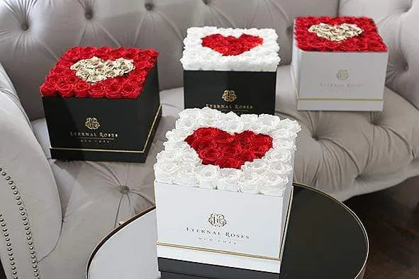 Eternal Roses® Lennox Grand Amore Gift Box