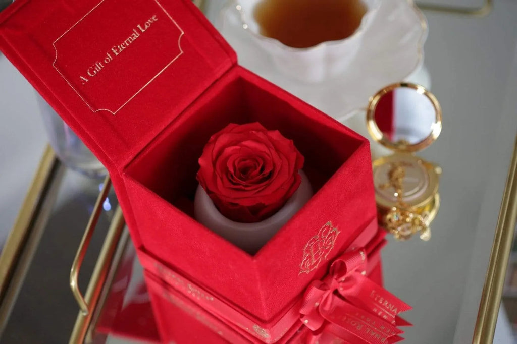 Eternal Roses® Ruby Gift Box
